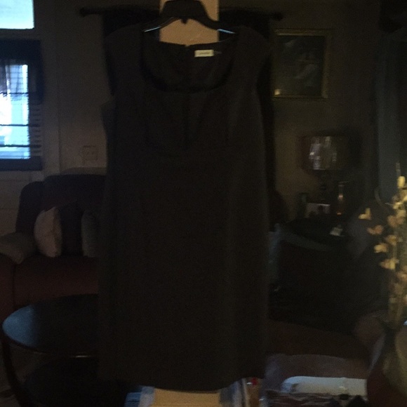 Dress - Picture 2 of 4